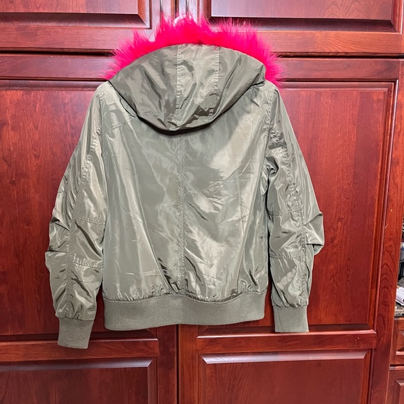 Charlotte Russe Puffer Jacket - Picture 2 of 4